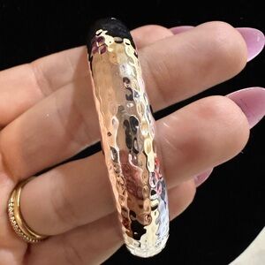 Opulenza silver Hammered Bangle